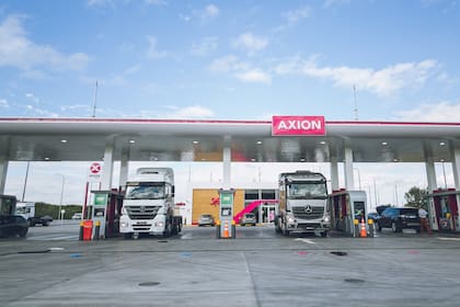 AXION Smart facilita la gestión de operaciones y transacciones desde cualquier lugar, agilizando los procesos y reemplazando las tarjetas plásticas.