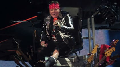 Axl Rose, en el inicio accidentado de la gira del regreso