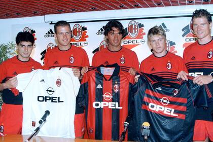 Ayala, sobre Maldini: "Un auténtico líder. Era tan elegante como firme para compartir sus determinaciones”