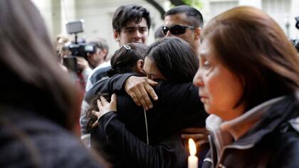 Ayer a la tarde, en una marcha, el dolor de los familiares de las víctimas del triple femicidio