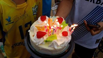 Ayer su madre celebró en las redes con fotos del niño en festejos anteriores