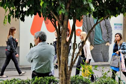 Ayer y hoy los jugadores del mercado blue hablaban de ventas por parte de "manos amigas"