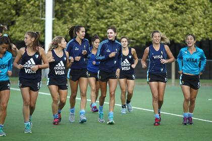 Aymar lidera el grupo de Leonas, durante el entrenamiento