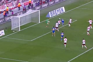 La dos grandes atajadas de Franco Armani sobre el final para evitar el empate de Boca