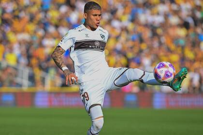 Ayrton Costa, nuevo refuerzo de Boca (Twitter @AyrtonCosta32)