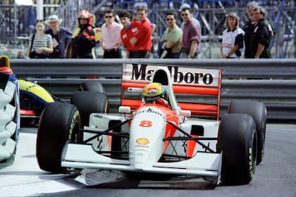 Senna conduce su McLaren Ford por una curva, el 23 de mayo de 1993, durante el Gran Premio de Fórmula 1 de Mónaco