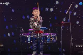 Tiene 4 años, es finalista de Got Talent y le hizo un pícaro comentario a Flor Peña que la dejó muda