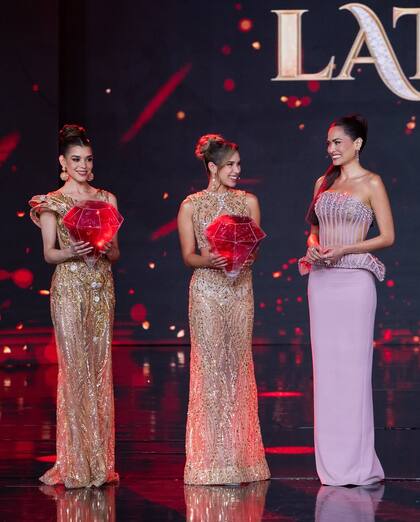 Azalia Arredondo y Ashley Flete eran las nominadas del equipo Rubí que estaban en peligro de ser eliminadas