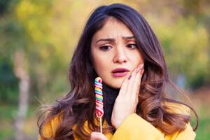 Qué pasa en tu boca y tus dientes apenas consumes azúcar