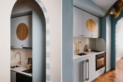 Bacha 'Quadra' (Johnson Acero). Grifería monocomando 'Fabric gold' (Peirano). Fotos Federico Paul (Gentileza: Camila Monge)