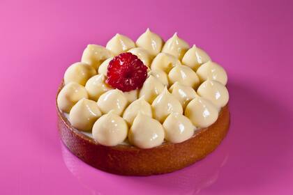 Bachour in color, es el libro que acaba de lanzar el reconocido pastelero