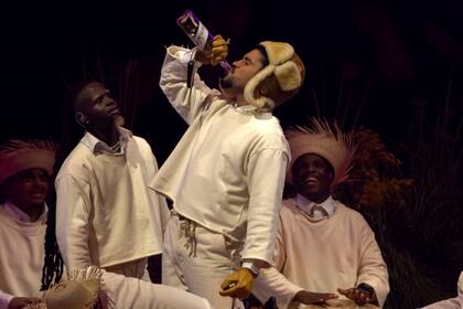 Bad Bunny cantar sus mayores xitos en el medio tiempo del Super Bowl 2026 (ARCHIVO-AP Foto/Alejandro Granadillo)