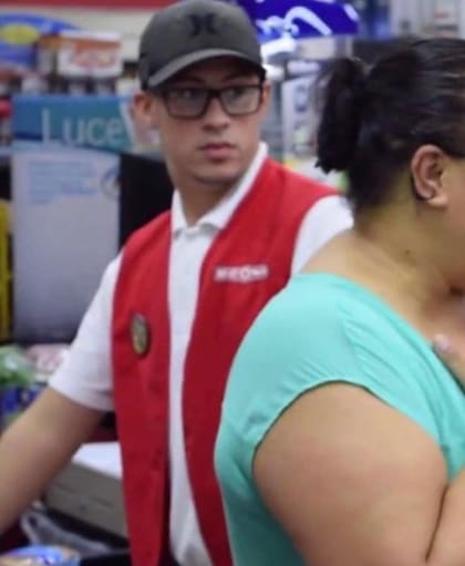 Bad Bunny cuando trabajaba en el supermercado Econo