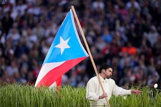 Bad Bunny lleva la historia y cultura de Puerto Rico a un revolucionario show de Super Bowl