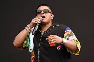 Bad Bunny rompe récord como finalista de los Premios Billboard