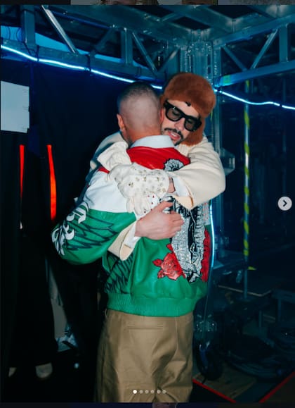 Bad Bunny y J Balvin se reconciliaron públicamente en el último concierto de Benito Antonio en la Ciudad de México en diciembre de 2025 (Instagram/@jbalvin)