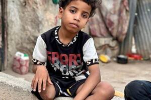 Bader perdió parte de su pierna derecha tras ser alcanzado por un proyectil cuando volvía a casa desde la escuela