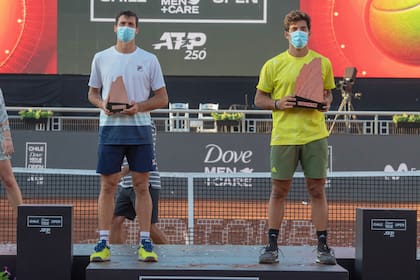 Bagnis y Garín durante la premiación del Chile Open