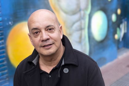 Bahiano prepara su nuevo disco con una big band y lanza su marca de cerveza artesanal