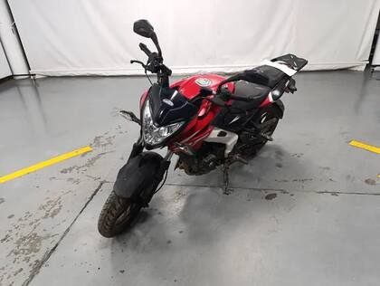 Bajaj Rouser 200 (2024) por un mínimo de $300.000