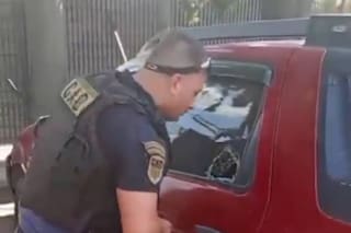 Rescataron a un niño de 2 años que habían dejado encerrado en un auto con 35 grados