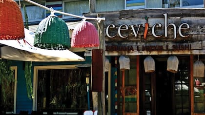 Bajo el manto peruano-nikkei, la cocina de Ceviche busca sumar sabores del mundo