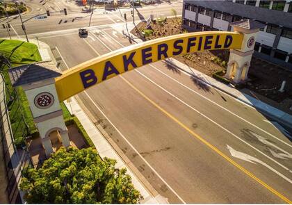 Bakersfield se posiciona como la ciudad más económica, con oportunidades laborales en sectores clave y un ambiente familiar