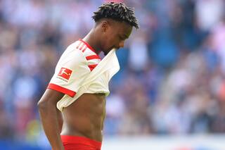 No sería quien dice ser, no tendría la edad que alega y lo investiga Alemania