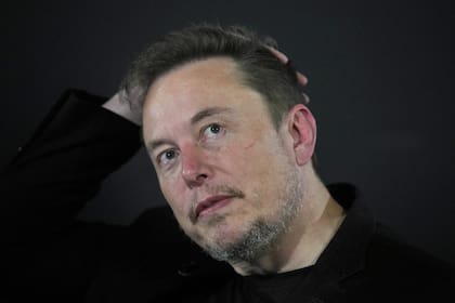 Balan le expresó sus preocupaciones al director ejecutivo de Tesla, Elon Musk