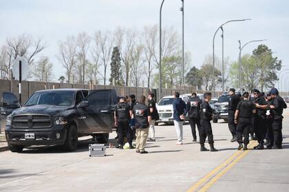 Balearon en Rosario a un abogado cuando llevaba a su hijo a la escuela, su estado es critico, es testaferro del rey de la efedrina