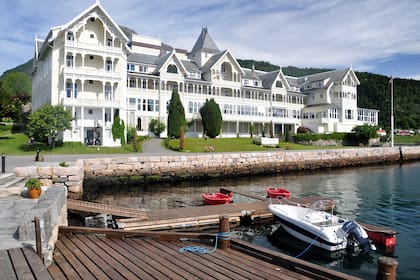 Balestrand está a 400 kilómetros de Oslo y se puede ir en bus, con varias frecuencias y horarios cada día