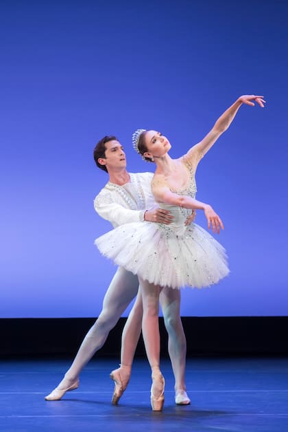 Escena de Diamantes, una joya de Balanchine que se estrenó en Chile