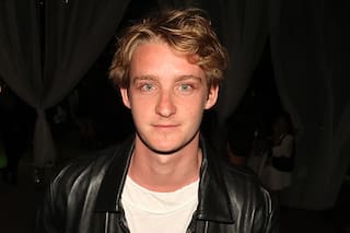 Es el hijo de una famosa modelo, tiene 26 años y estrena un ambicioso proyecto en Madrid