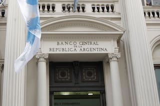 Argentina: El Banco Central de Argentina y EEUU firman un acuerdo de estabilización cambiaria por 17.154 millones