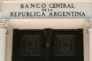 El Banco Central analiza cómo reducir el déficit que provoca el turismo al exterior