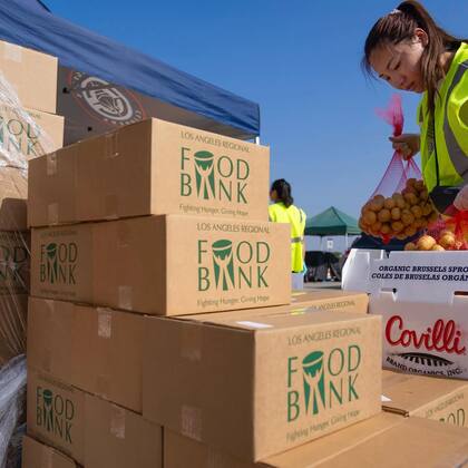 Bancos de alimentos brinda alimentos gratis a los más necesitados en Los Ángeles (Instagram @countyofla)
