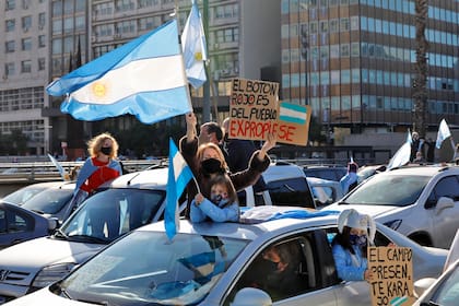 Una imagen tomada durante el banderazo del 17 de agosto