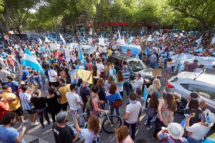 Banderazo en Mendoza