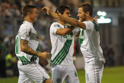 Banfield logró un claro triunfo en Atlético Rafaela