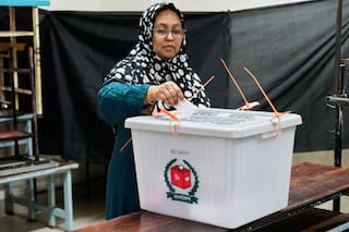 Bangladesh vota en primeras elecciones desde el alzamiento que derrocó a Hasina en 2024