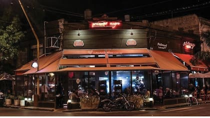Bar, restó ideal para reuniones de amigos y además hacedor de grandes risottos, ¿qué más le podés pedir a Paladar Negro?