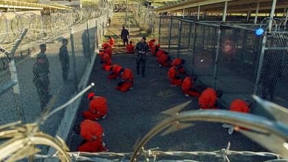 La prisión Guantánamo sigue abierta, tras casi siete años de gobierno de Obama