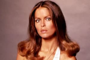 Barbara Bach: la chica Bond que enamoró a un Beatle, dejó su carrera y sigue con él, 40 años después