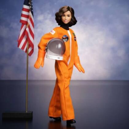 Barbie rinde homenaje a la astronauta Elle Ochoa con la creación de su muñeca (EllenOchoa/Mattel)