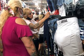 Así se vivieron las últimas compras antes de Navidad en La Salada