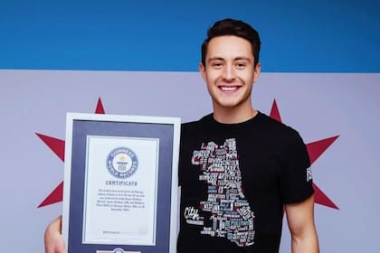 Barbosa logró un récord Guinness tras recorrer en tiempo récord todas las estaciones de la CTA