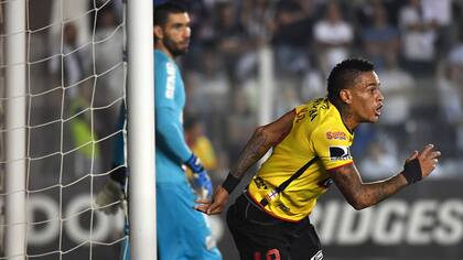 Barcelona dio el golpe ante Santos