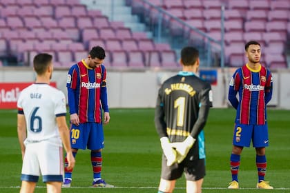 Barcelona-Osasuna, liga de España: el homenaje a Diego Maradona y acción en el Camp Nou