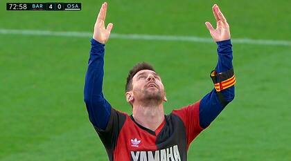Tras la muerte de Maradona, Leo lo homenajeó usando la camiseta de Newell's