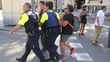 Barcelona: polémica por el traslado de mujer argentina herida en La Rambla